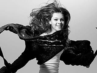 Nicola Peltz. The Last Airbender. Katara.